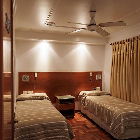 Hotel Petit コルドバ エクステリア 写真